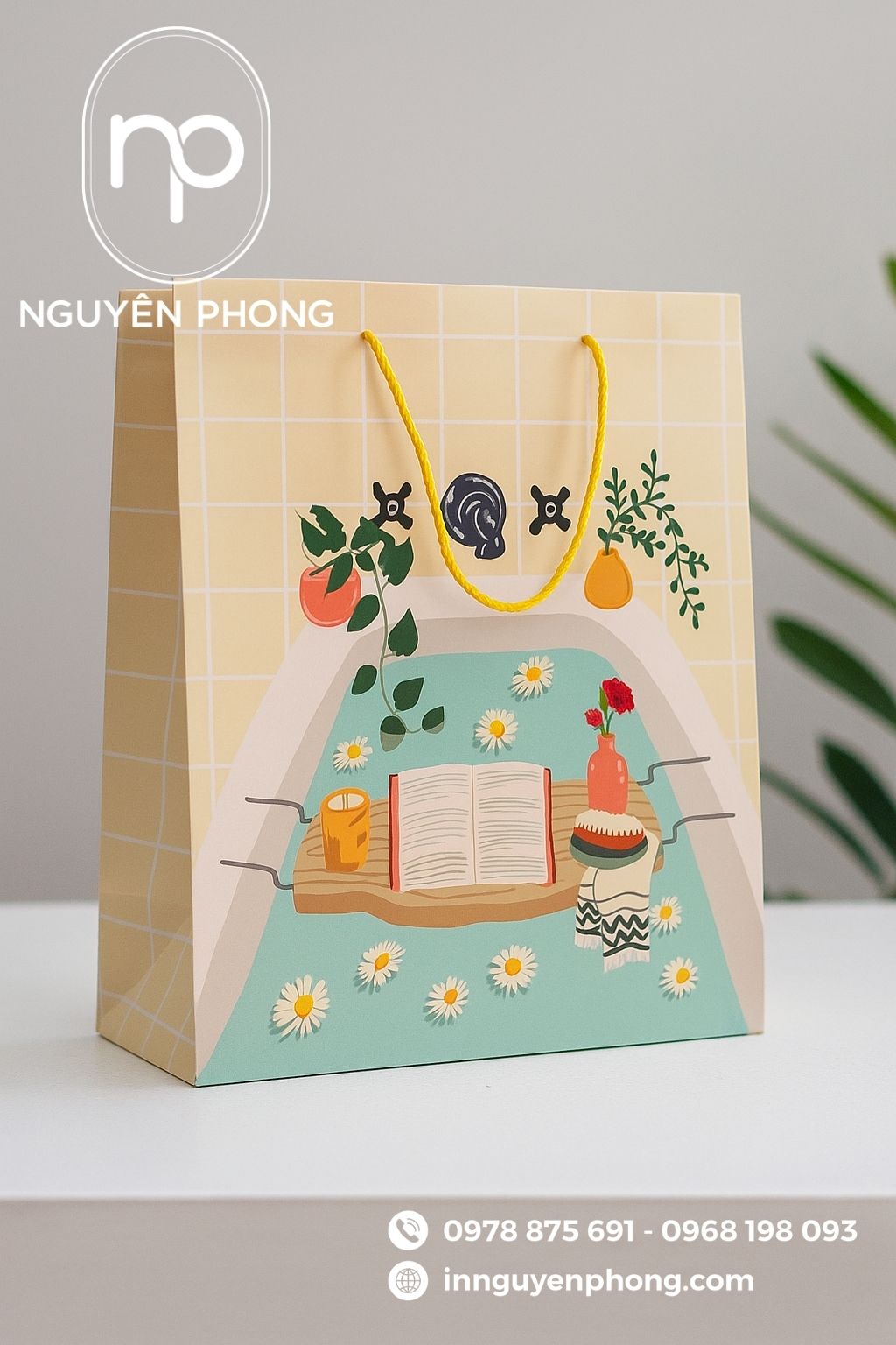 Mẫu túi giấy đựng sách chất lượng 